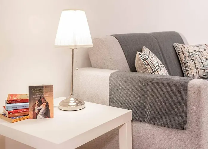 Apartamento Ristrutturato A Palazzo Federici Piazza Bologna