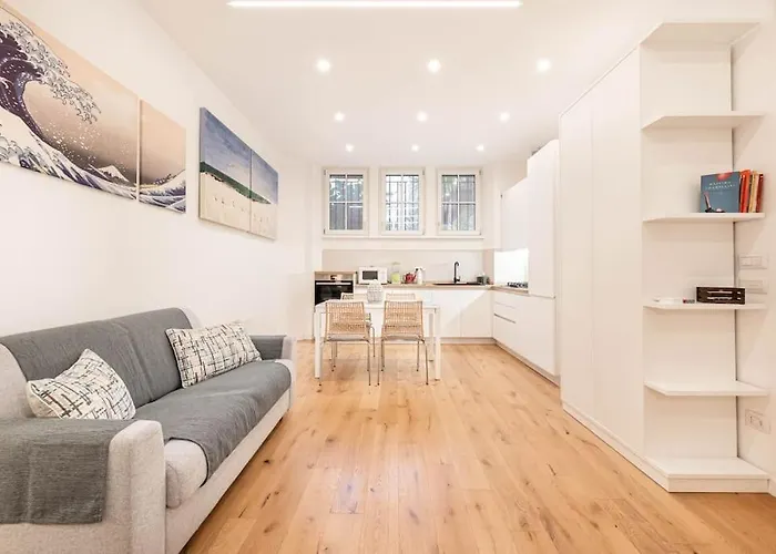Apartamento Ristrutturato A Palazzo Federici Piazza Bologna *